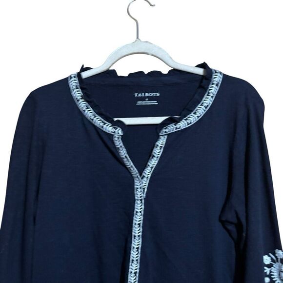 Talbots Tunic Top Womens Small Black White Floral Embroidered Split Neck Blouse - Picture 2 of 8